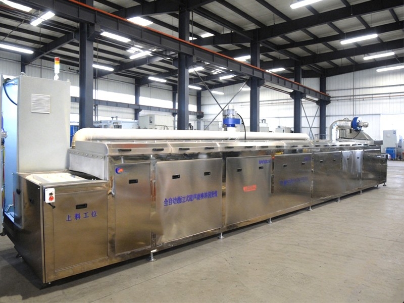 清洗汽車(chē)零件全自動(dòng)通過(guò)式超聲波噴淋清洗線(xiàn)